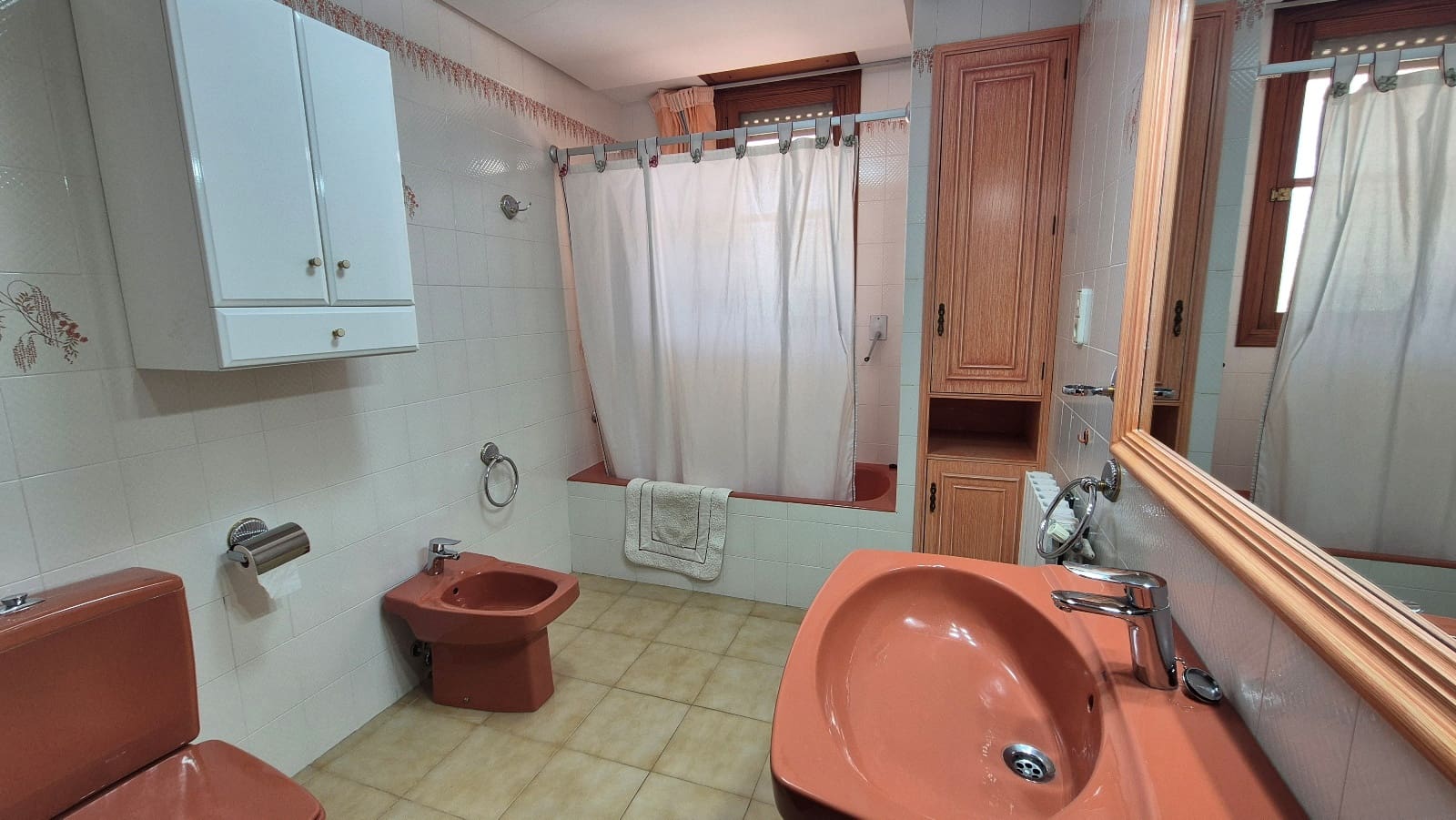 5 Zimmer Villa zu verkaufen in Ontinyent mit Pool Garage - 470.000 € (Ref: 9821356)