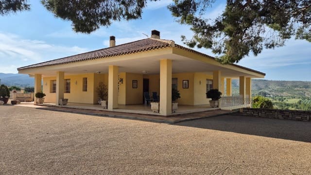 5 Zimmer Villa zu verkaufen in Ontinyent mit Pool Garage - 470.000 € (Ref: 9821356)