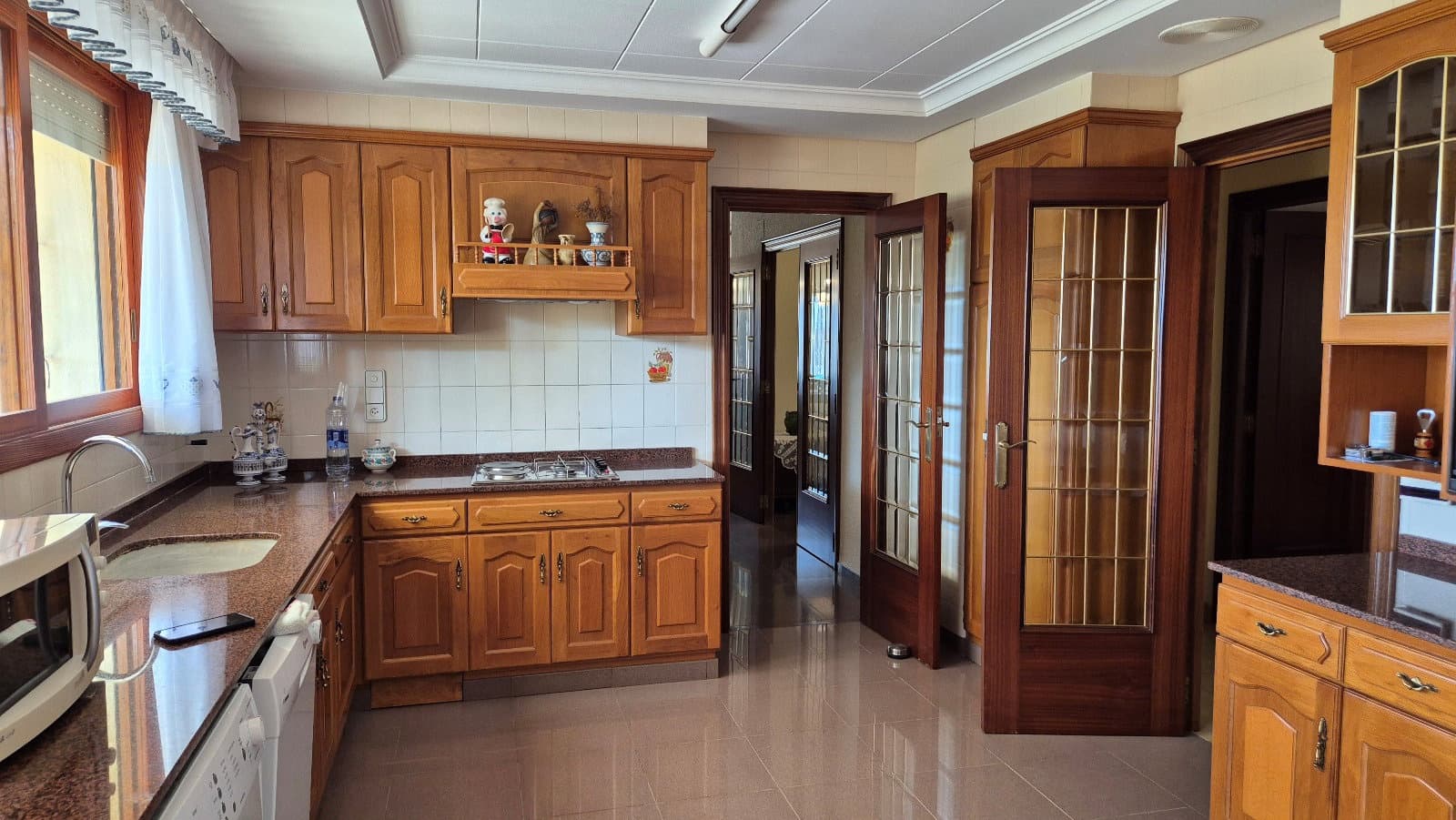 5 bedroom Villa for sale in Ontinyent with pool garage - € 470,000 (Ref: 9821356)