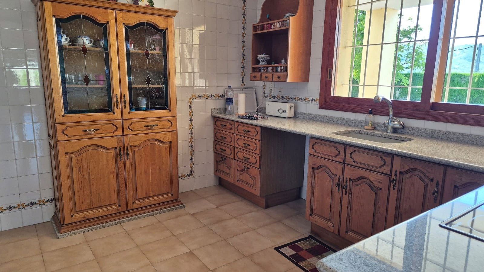 5 bedroom Villa for sale in Ontinyent with pool garage - € 470,000 (Ref: 9821356)