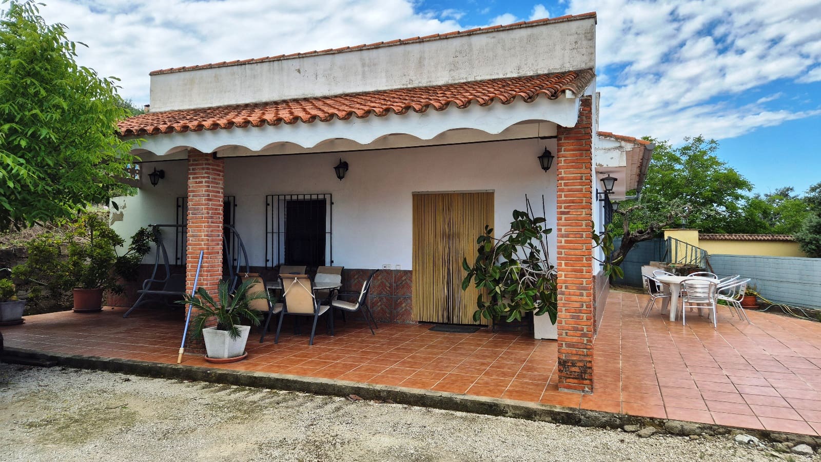 3 Zimmer Villa zu verkaufen in Ontinyent mit Garage - 150.000 € (Ref: 9831947)