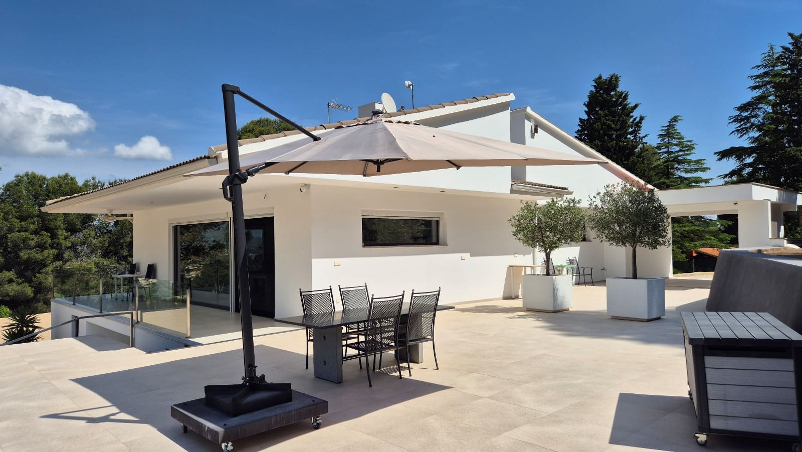 3 bedroom Villa for sale in Ontinyent with garage - € 599,000 (Ref: 9861397)