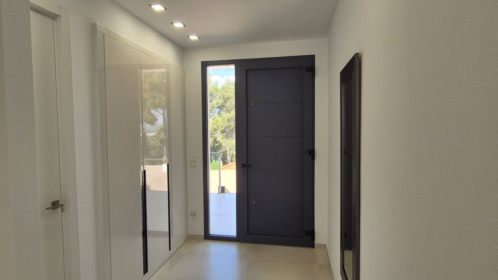 3 bedroom Villa for sale in Ontinyent with garage - € 599,000 (Ref: 9861397)