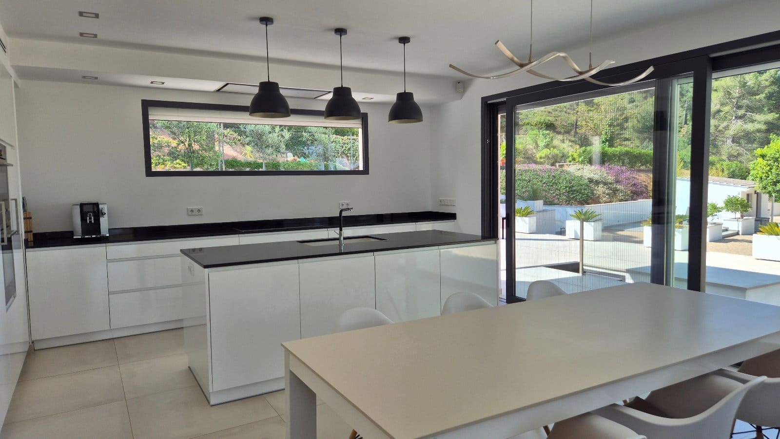 3 bedroom Villa for sale in Ontinyent with garage - € 599,000 (Ref: 9861397)