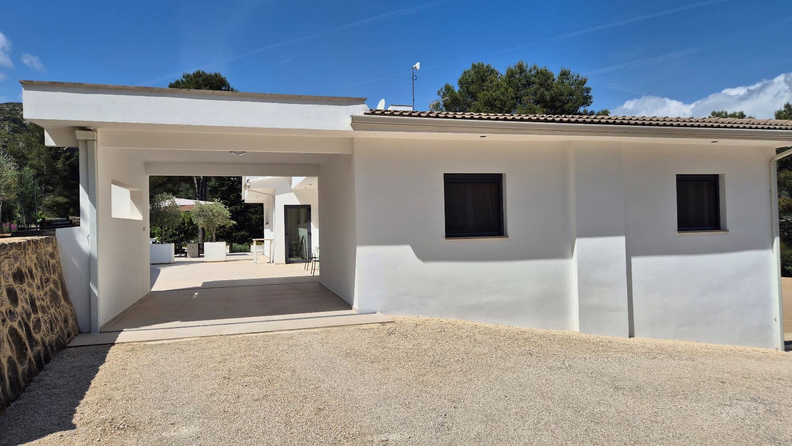 3 bedroom Villa for sale in Ontinyent with garage - € 599,000 (Ref: 9861397)