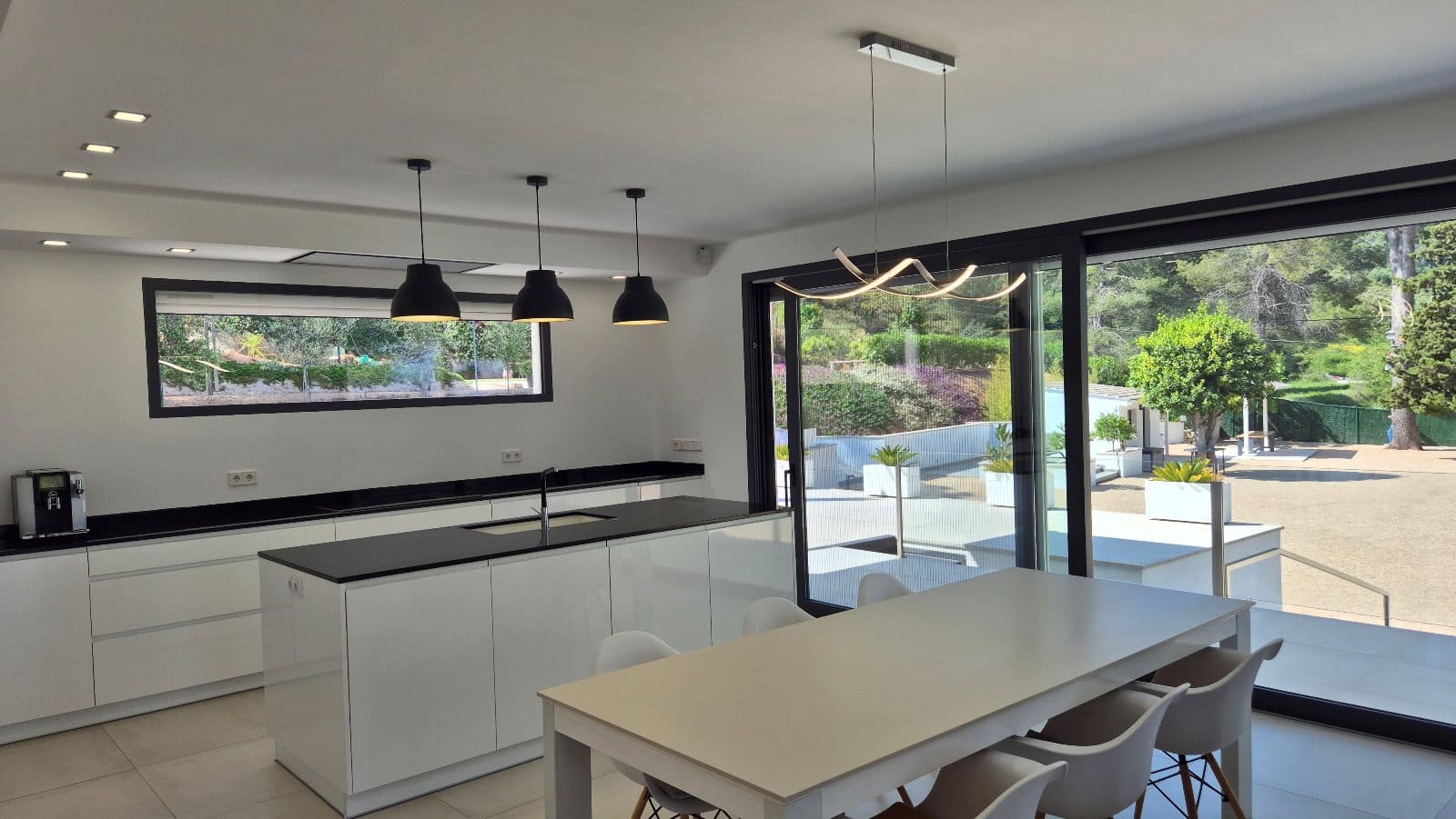 3 bedroom Villa for sale in Ontinyent with garage - € 599,000 (Ref: 9861397)