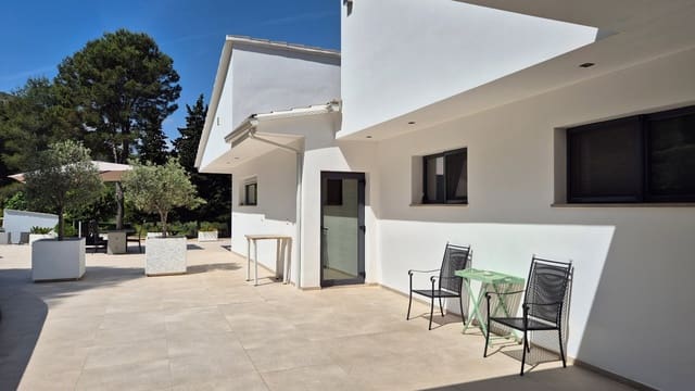 3 Zimmer Villa zu verkaufen in Ontinyent mit Garage - 599.000 € (Ref: 9861397)