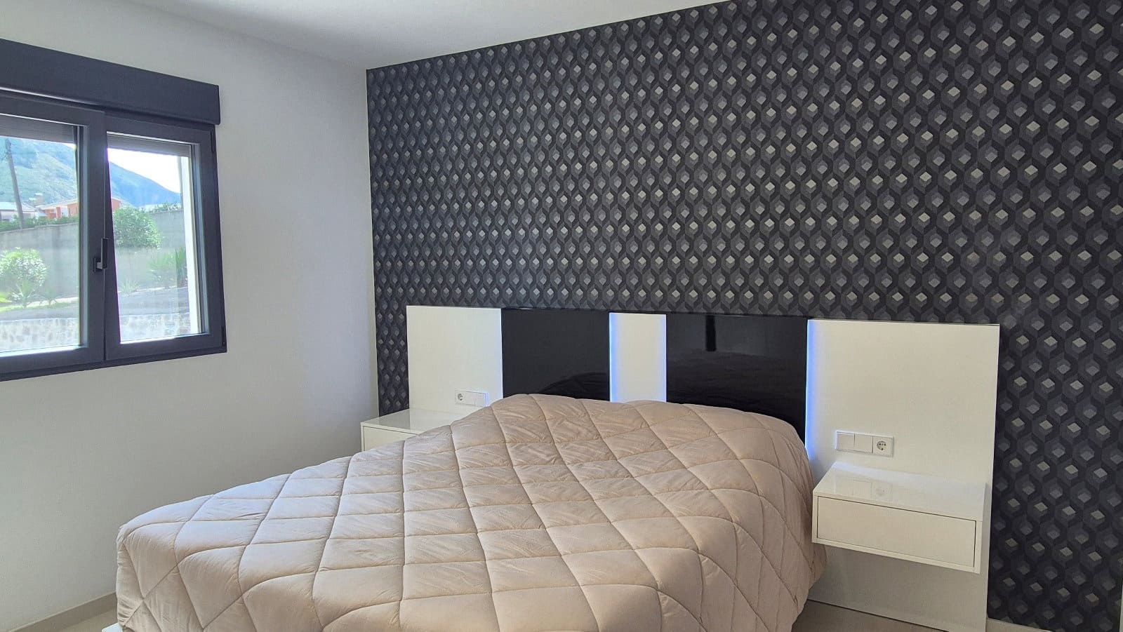 3 bedroom Villa for sale in Ontinyent with garage - € 599,000 (Ref: 9861397)