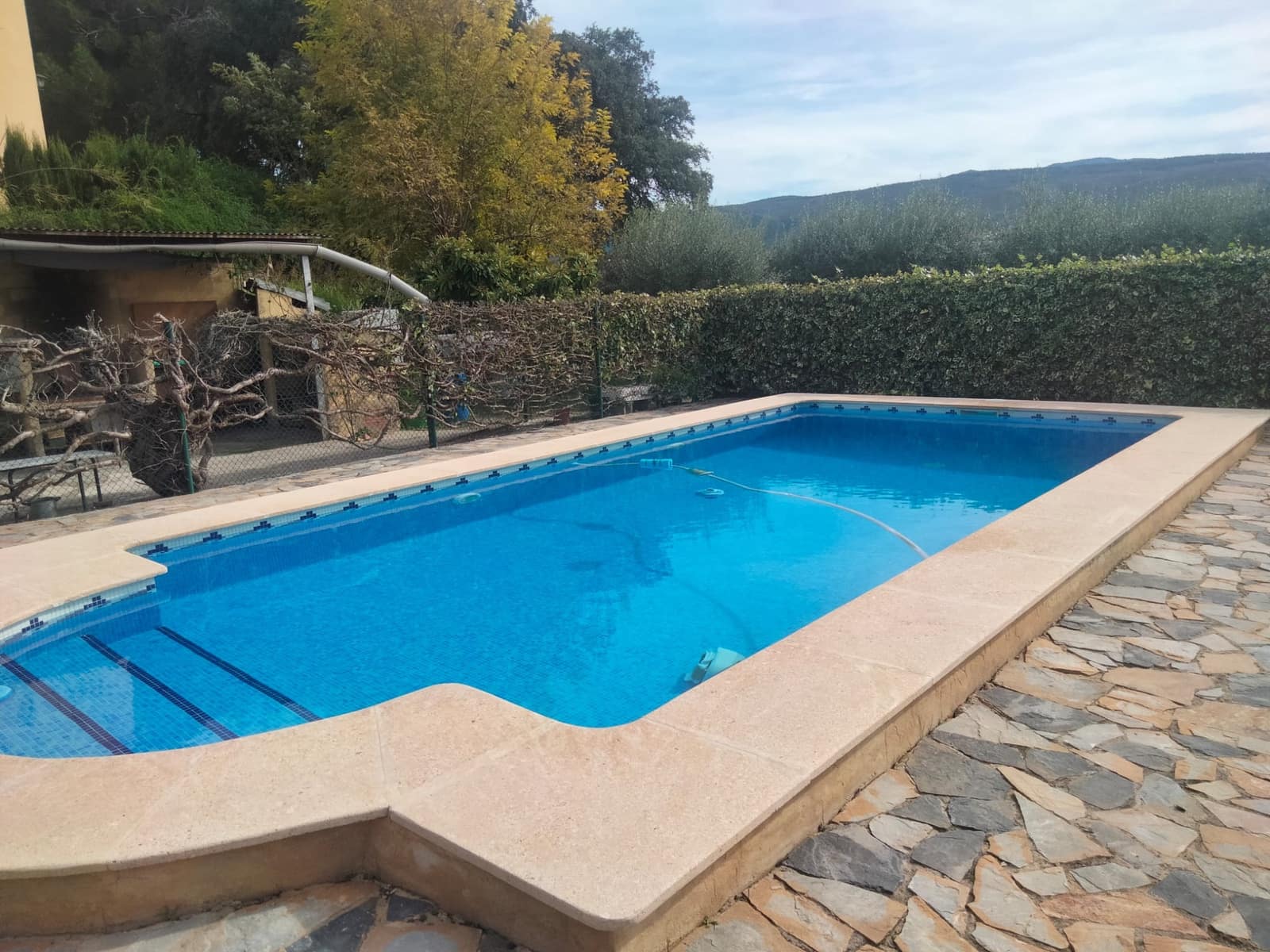 4 slaapkamer Villa te koop in Agullent met zwembad garage - € 167.000 (Ref: 9872344)