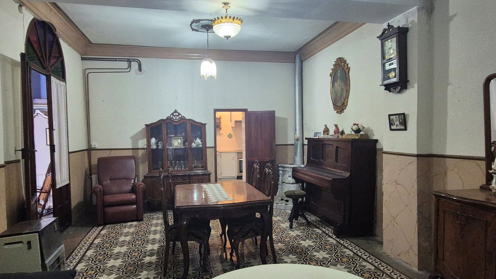 4 slaapkamer Huis te koop in Belgida - € 130.000 (Ref: 9890929)