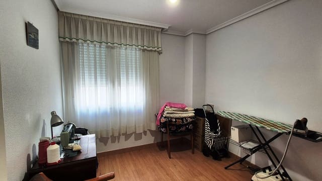 4 soverom Leilighet til salgs i Ontinyent med garasje - € 200 000 (Ref: 9897376)