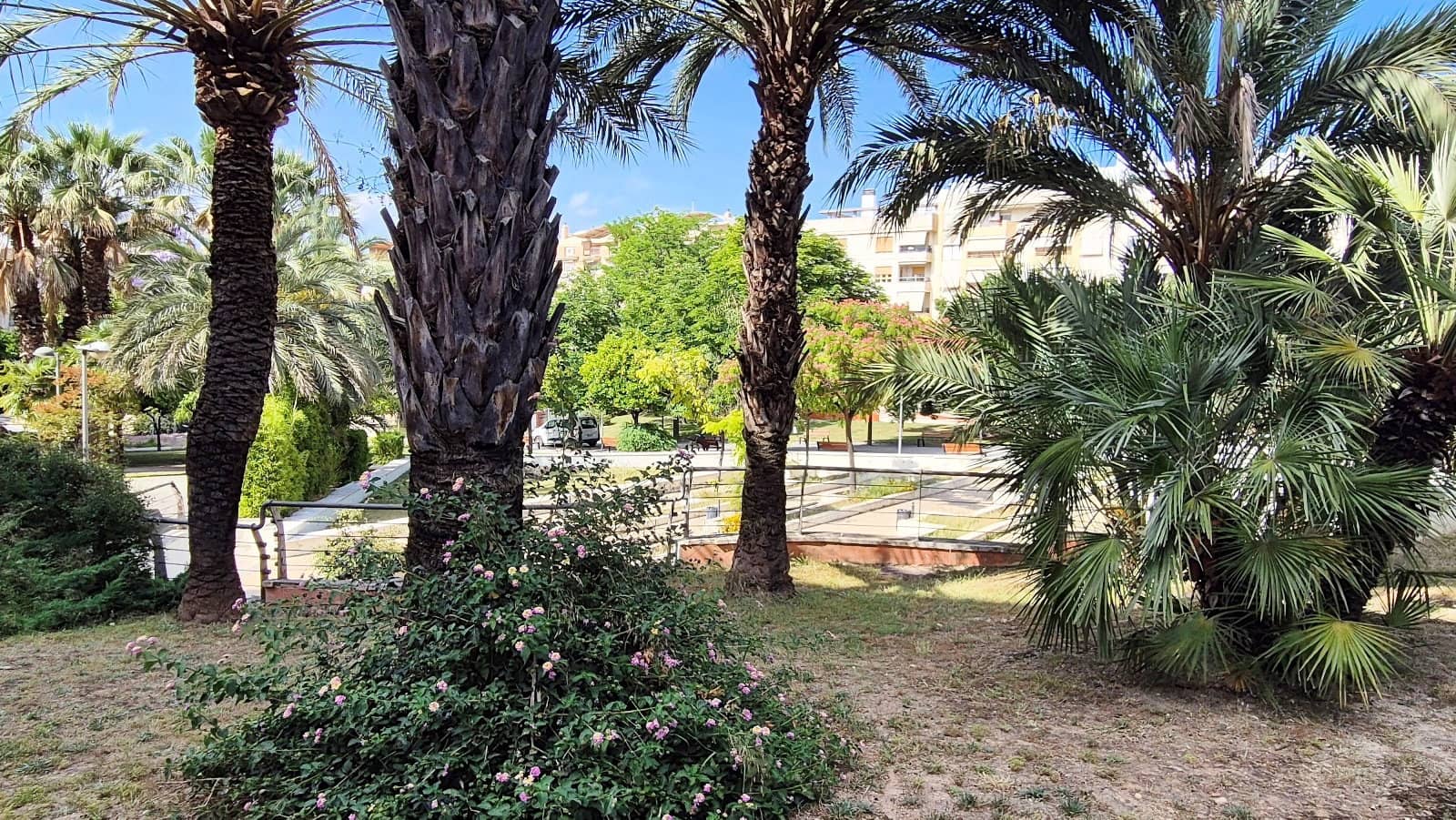 Apartamento de 4 habitaciones en Ontinyent en venta con garaje - 200.000 € (Ref: 9897376)