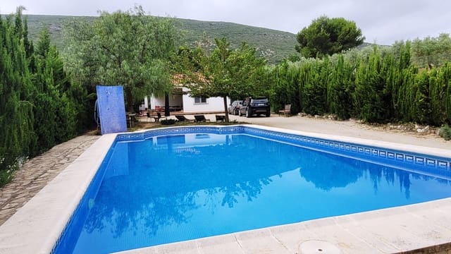 4 chambre Villa/Maison à vendre à Ontinyent avec piscine garage - 250 000 € (Ref: 9950886)