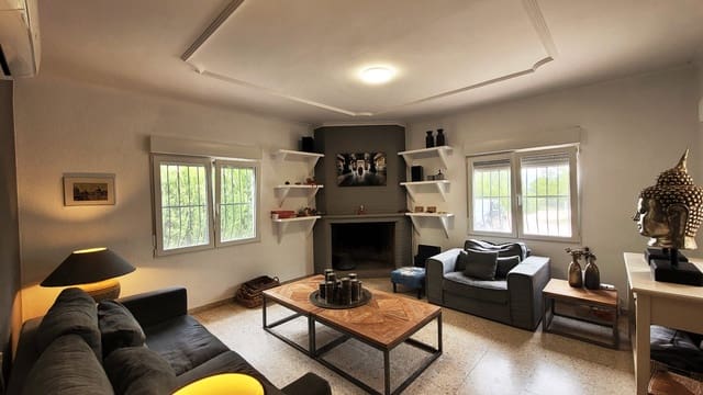 4 sypialnia Willa na sprzedaż w Ontinyent z basenem garażem - 250 000 € (Ref: 9950886)