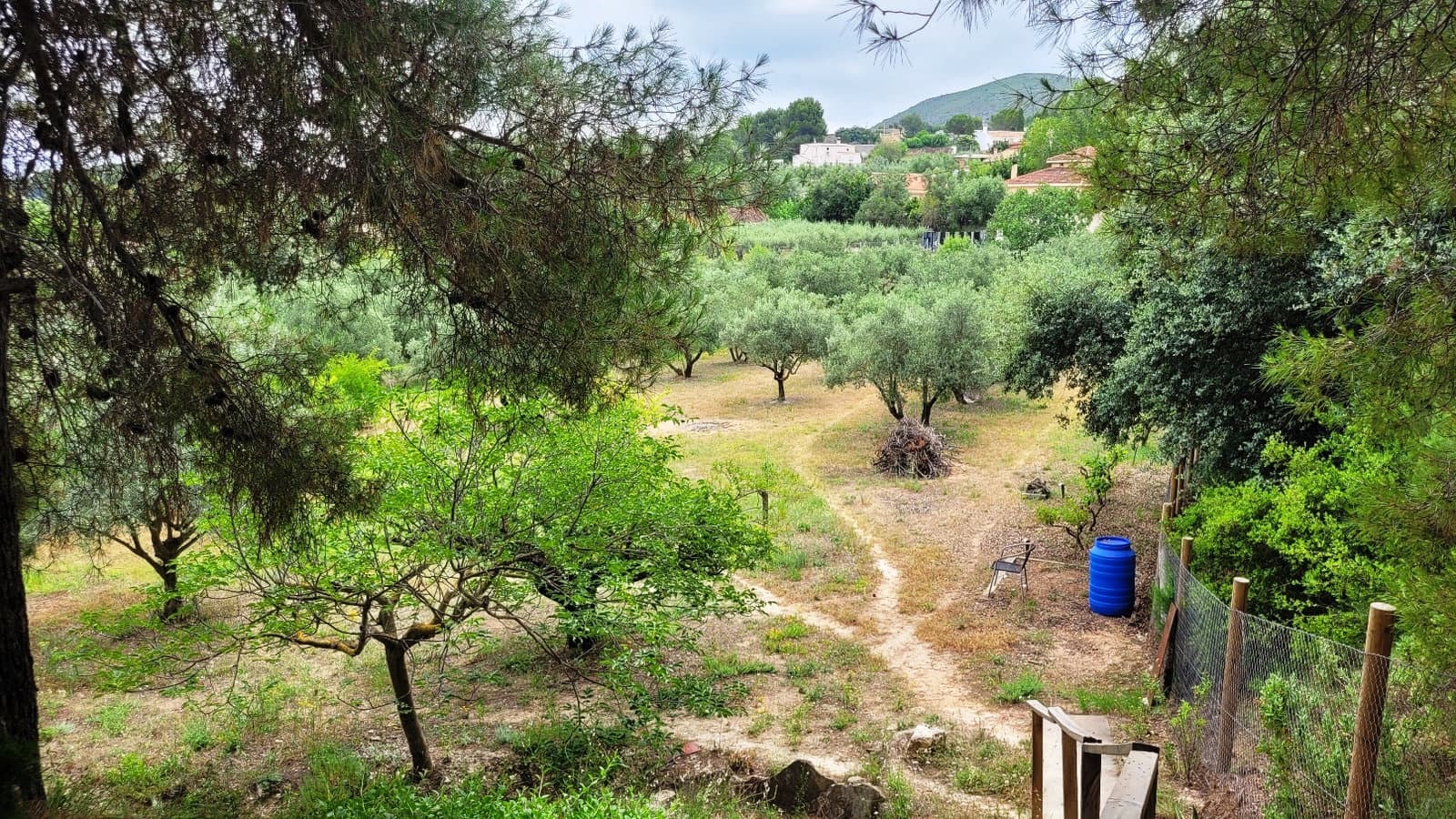 4 bedroom Villa for sale in Ontinyent with pool garage - € 250,000 (Ref: 9950886)