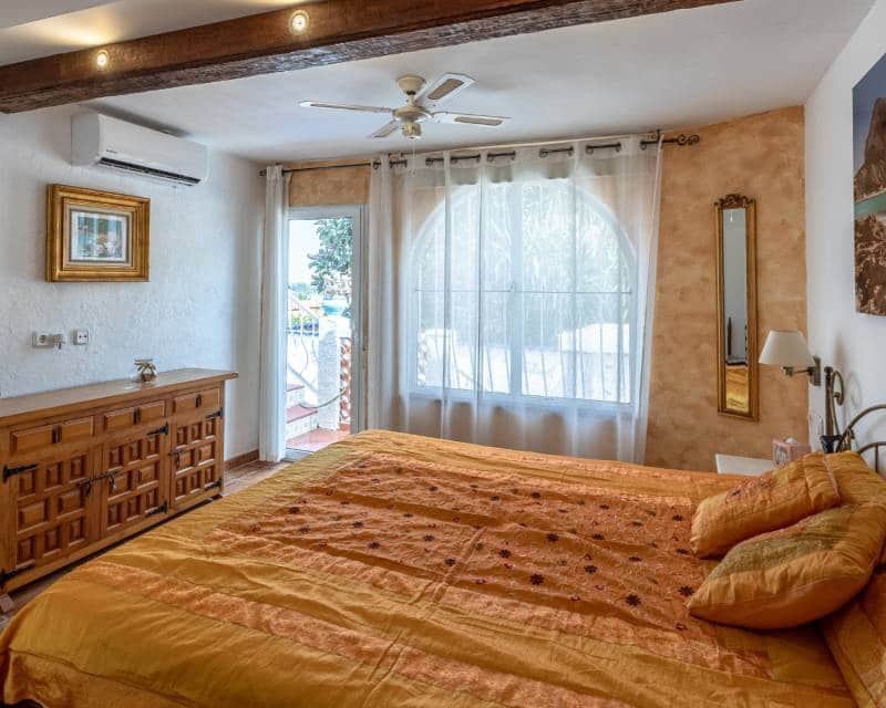 3 bedroom Villa for sale in Benissa with pool garage - € 590,000 (Ref: 10004467)