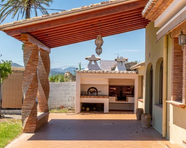 3 bedroom Villa for sale in Partida Tosal - Zona del Castellans, Javea / Xàbia with pool garage - € 1,275,000 (Ref: 10021327)