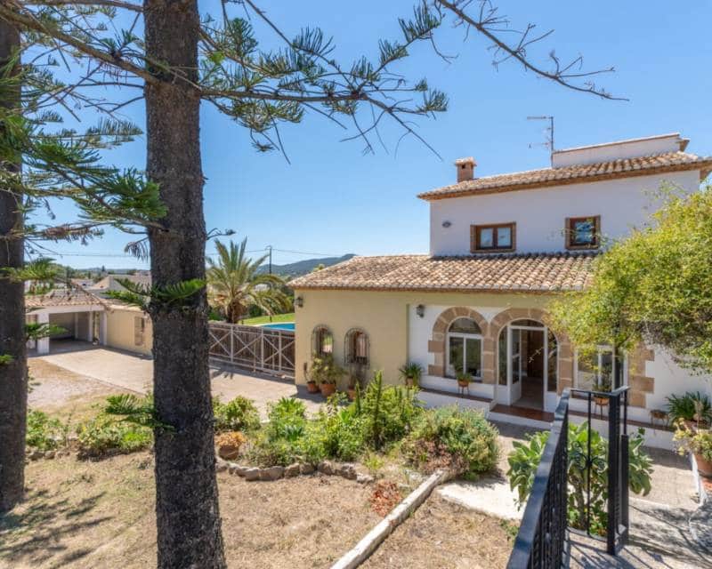 3 bedroom Villa for sale in Javea / Xabia with pool garage - € 1,275,000 (Ref: 10021327)