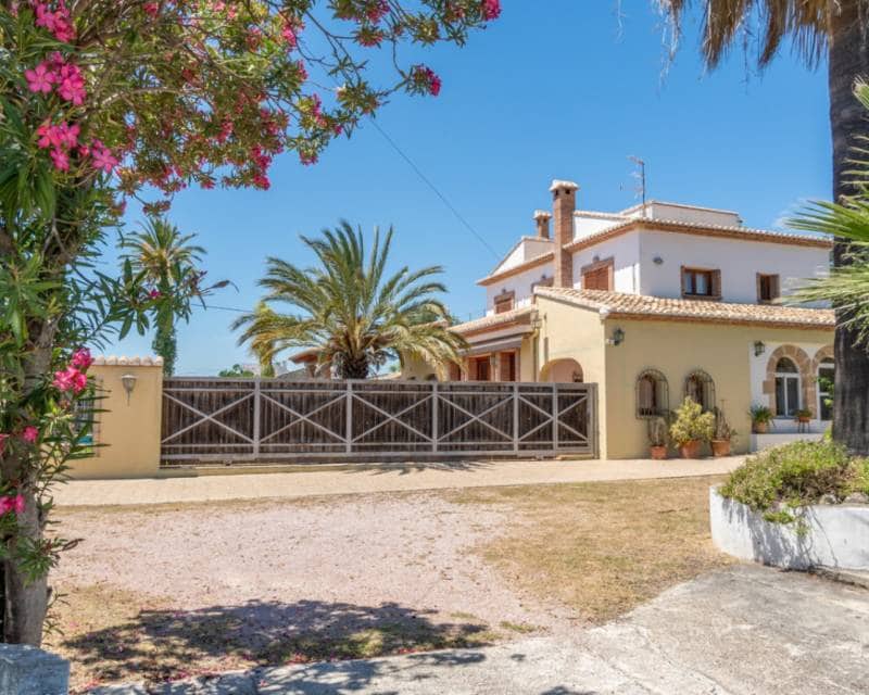 3 bedroom Villa for sale in Javea / Xabia with pool garage - € 1,275,000 (Ref: 10021327)
