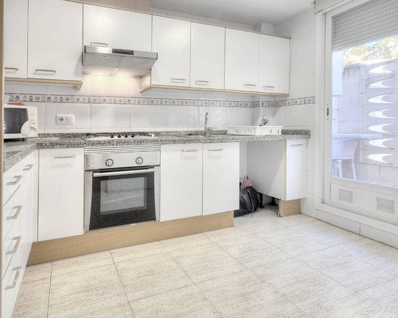 3 bedroom Terraced Villa for rent in Arenal with pool garage - € 2,200 (Ref: 10021331)