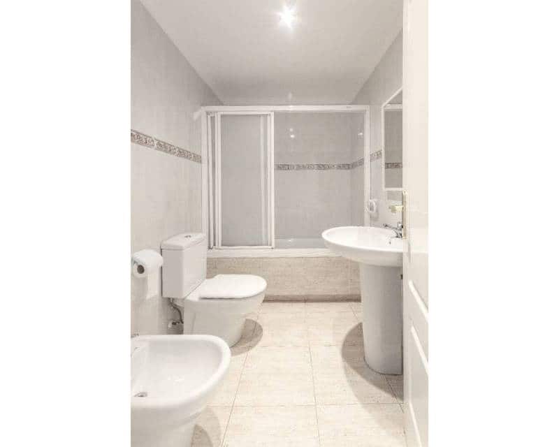 3 bedroom Terraced Villa for rent in Arenal with pool garage - € 2,200 (Ref: 10021331)