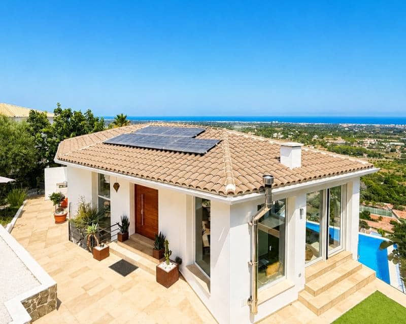 4 Zimmer Villa zu verkaufen in Denia mit Pool Garage - 1.499.000 € (Ref: 10035781)