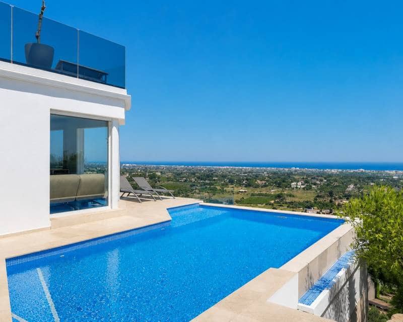 4 Zimmer Villa zu verkaufen in Denia mit Pool Garage - 1.499.000 € (Ref: 10035781)