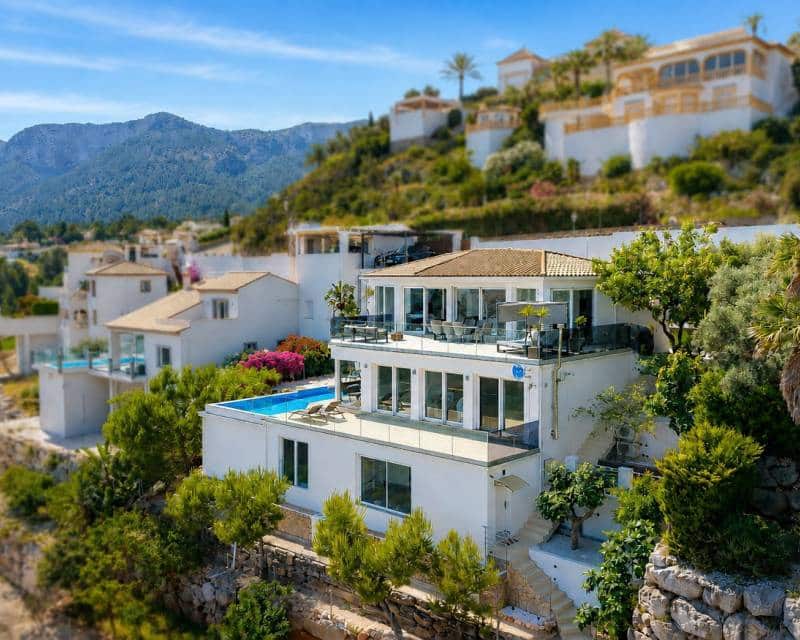 4 Zimmer Villa zu verkaufen in Denia mit Pool Garage - 1.499.000 € (Ref: 10035781)