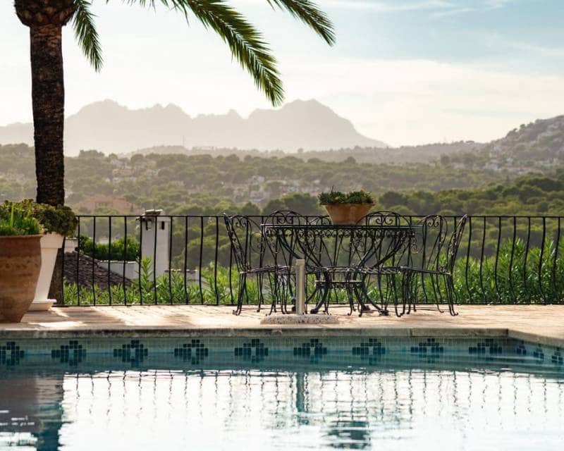 5 bedroom Villa for sale in Moraira with pool garage - € 1,699,000 (Ref: 10035782)