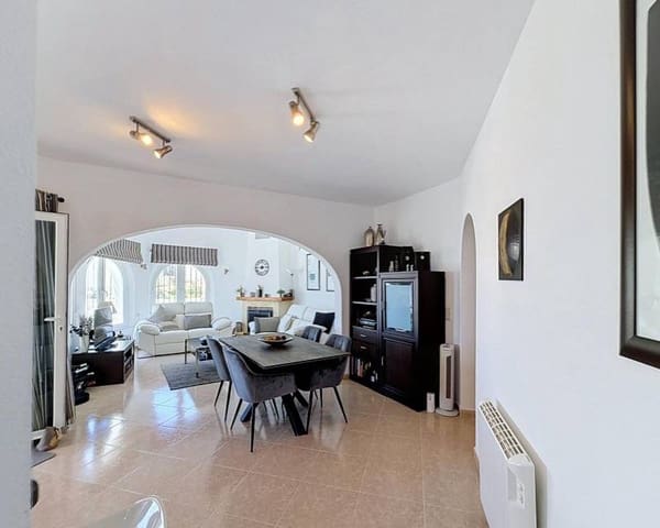 4 quarto Moradia para venda em Benitachell / Benitatxell com piscina - 785 000 € (Ref: 10035787)