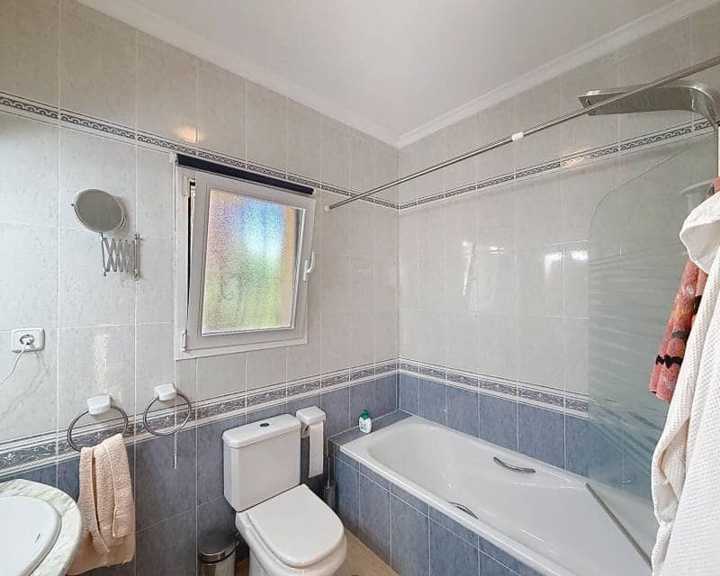 3 sypialnia Willa na sprzedaż w Benitachell / Benitatxell z basenem garażem - 750 000 € (Ref: 10041440)