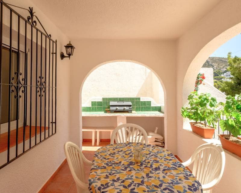 5 slaapkamer Rijtjeshuis te koop in Moraira met zwembad garage - € 545.000 (Ref: 10062974)