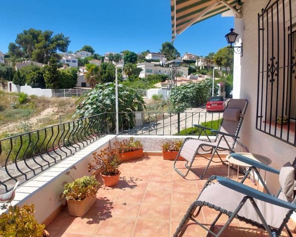 5 slaapkamer Rijtjeshuis te koop in Moraira, Teulada-Moraira met zwembad garage - € 545.000 (Ref: 10062974)
