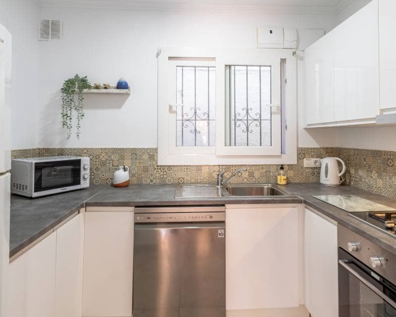 5 slaapkamer Rijtjeshuis te koop in Moraira met zwembad garage - € 545.000 (Ref: 10062974)