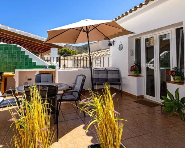 5 slaapkamer Rijtjeshuis te koop in Moraira, Teulada-Moraira met zwembad garage - € 545.000 (Ref: 10062974)