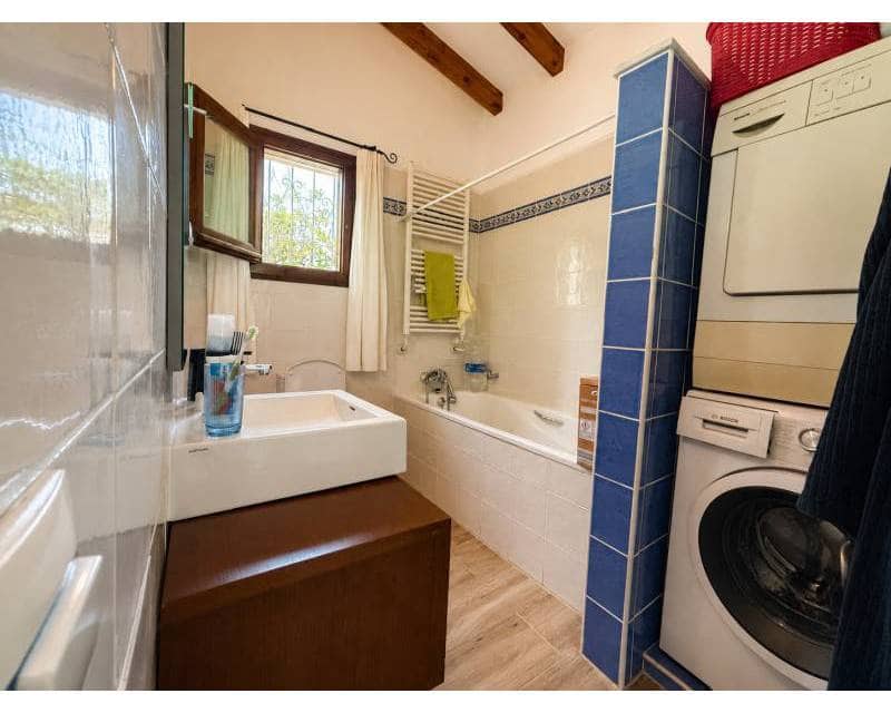 Chalet de 4 habitaciones en Moraira en venta con piscina garaje - 595.000 € (Ref: 10063718)
