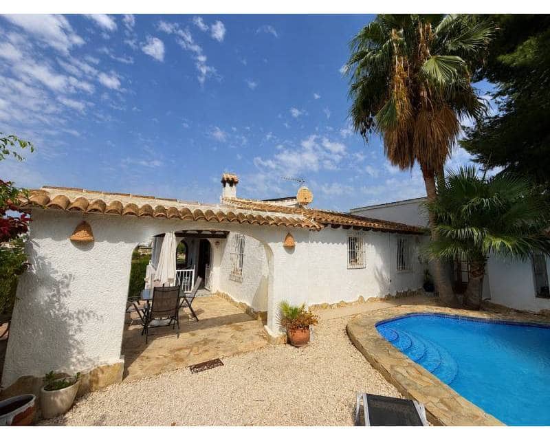 Chalet de 4 habitaciones en Moraira en venta con piscina garaje - 595.000 € (Ref: 10063718)