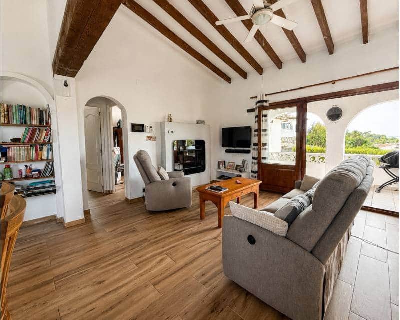Chalet de 4 habitaciones en Moraira en venta con piscina garaje - 595.000 € (Ref: 10063718)
