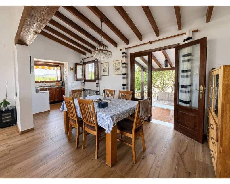 Chalet de 4 habitaciones en Moraira en venta con piscina garaje - 595.000 € (Ref: 10063718)
