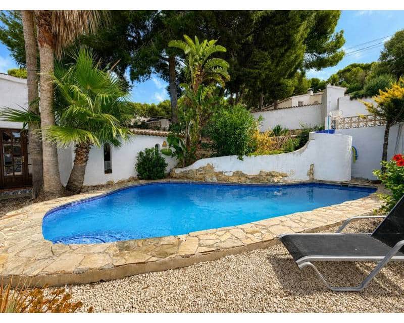 Chalet de 4 habitaciones en Moraira en venta con piscina garaje - 595.000 € (Ref: 10063718)