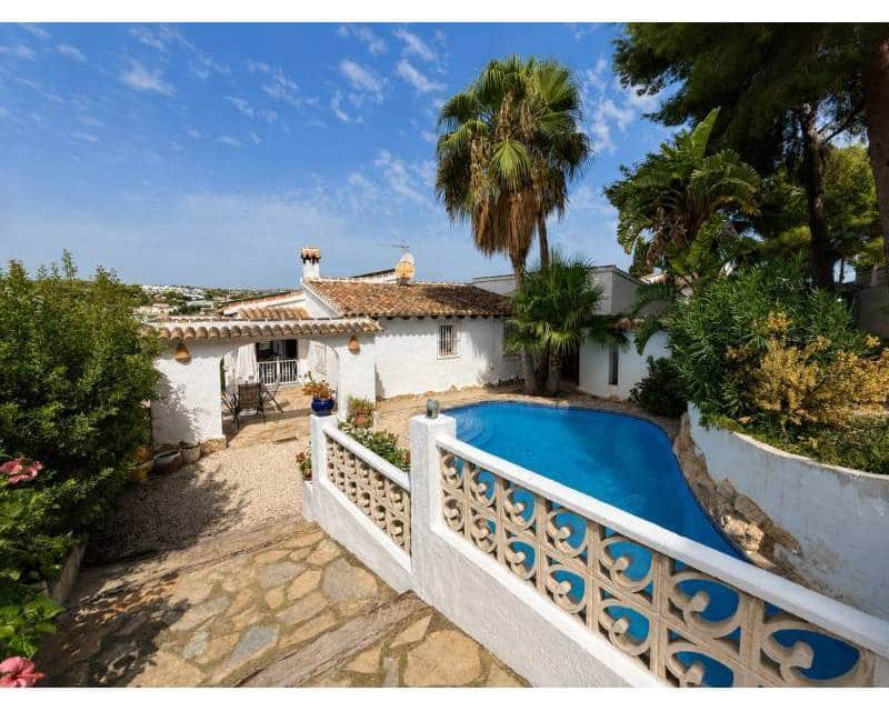 Chalet de 4 habitaciones en Moraira en venta con piscina garaje - 595.000 € (Ref: 10063718)