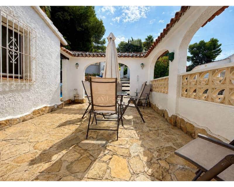 Chalet de 4 habitaciones en Moraira en venta con piscina garaje - 595.000 € (Ref: 10063718)