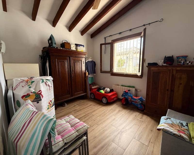 Chalet de 4 habitaciones en Moraira en venta con piscina garaje - 595.000 € (Ref: 10063718)
