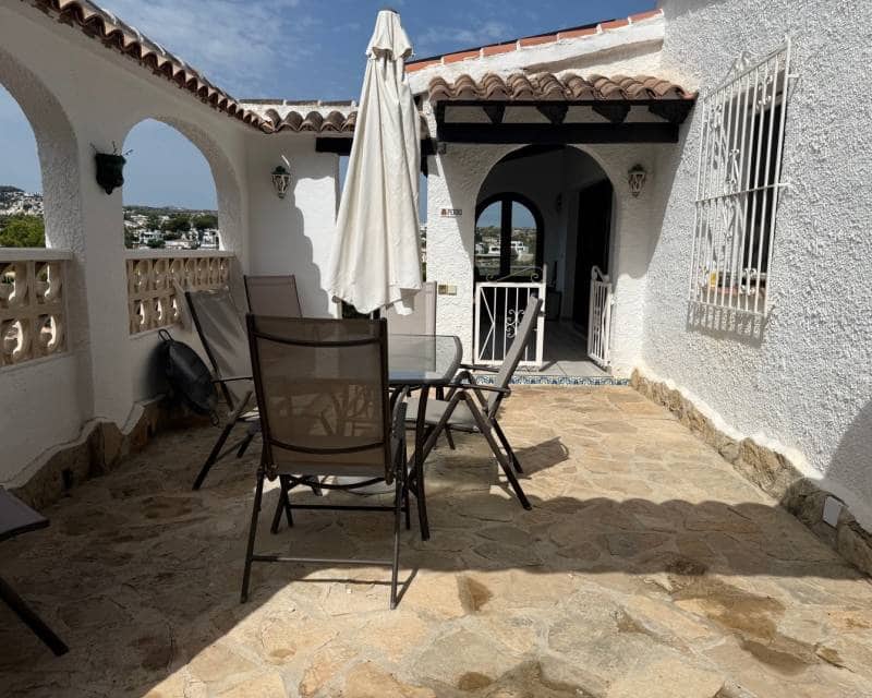 Chalet de 4 habitaciones en Moraira en venta con piscina garaje - 595.000 € (Ref: 10063718)