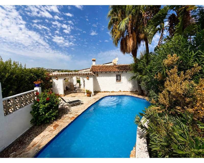 Chalet de 4 habitaciones en Moraira en venta con piscina garaje - 595.000 € (Ref: 10063718)