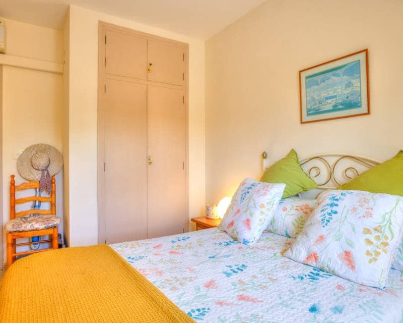 4 soveværelse Villa til salg i Benissa med swimmingpool garage - € 599.000 (Ref: 10091025)