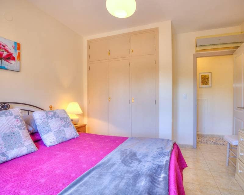 4 soveværelse Villa til salg i Benissa med swimmingpool garage - € 599.000 (Ref: 10091025)