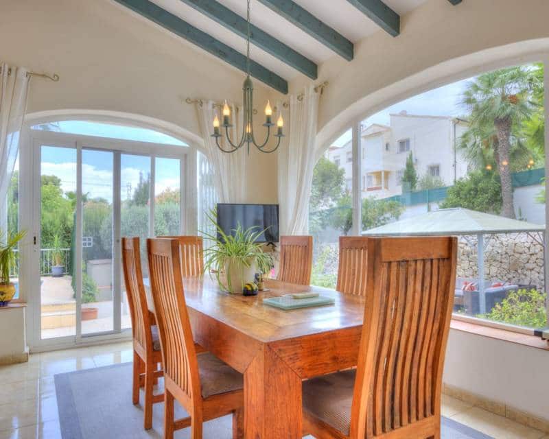 4 soveværelse Villa til salg i Benissa med swimmingpool garage - € 599.000 (Ref: 10091025)