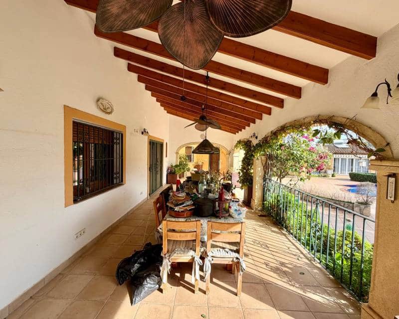 8 quarto Moradia para venda em Pedreguer com piscina garagem - 975 000 € (Ref: 10103510)