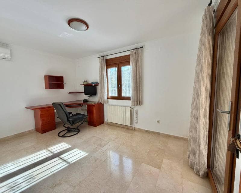 8 quarto Moradia para venda em Pedreguer com piscina garagem - 975 000 € (Ref: 10103510)